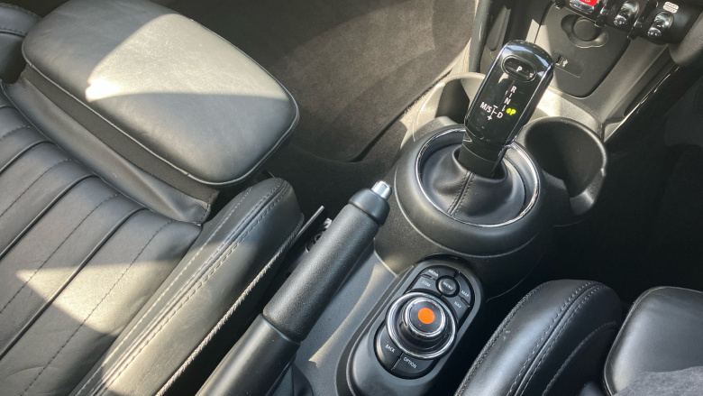 MINI Hatchback 1.5 Cooper Exclusive II 3dr Auto [Comfort/Nav Pck] Petrol Hatchback